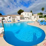 Patio Alcornocal By Residea * Estepona
