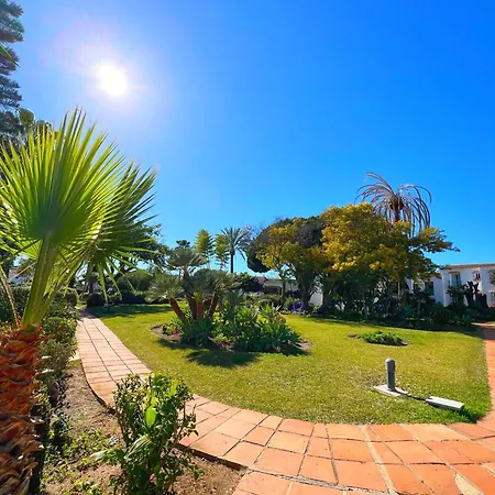 Apartment Patio Alcornocal By Residea Estepona