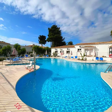 Patio Alcornocal By Residea Apartment Estepona